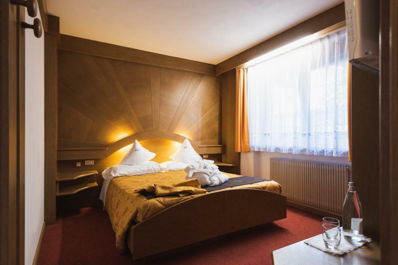 Hotel Catinaccio ヴィーゴ・ディ・ファッサ エクステリア 写真